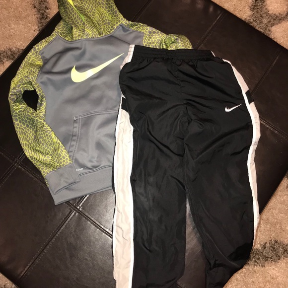 nike hoodie and sweats
